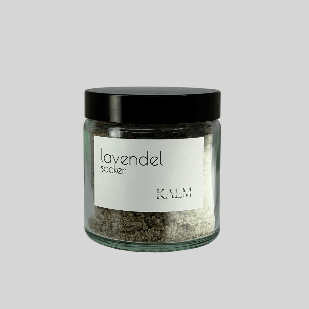 burk med Lavendelsocker från Kalm Taste – handgjort smaksatt socker med torkad lavendel, perfekt till pannacotta, lemonad, småkakor och cocktails